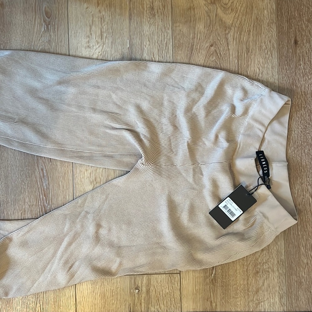 Lioness New York City Beige pant